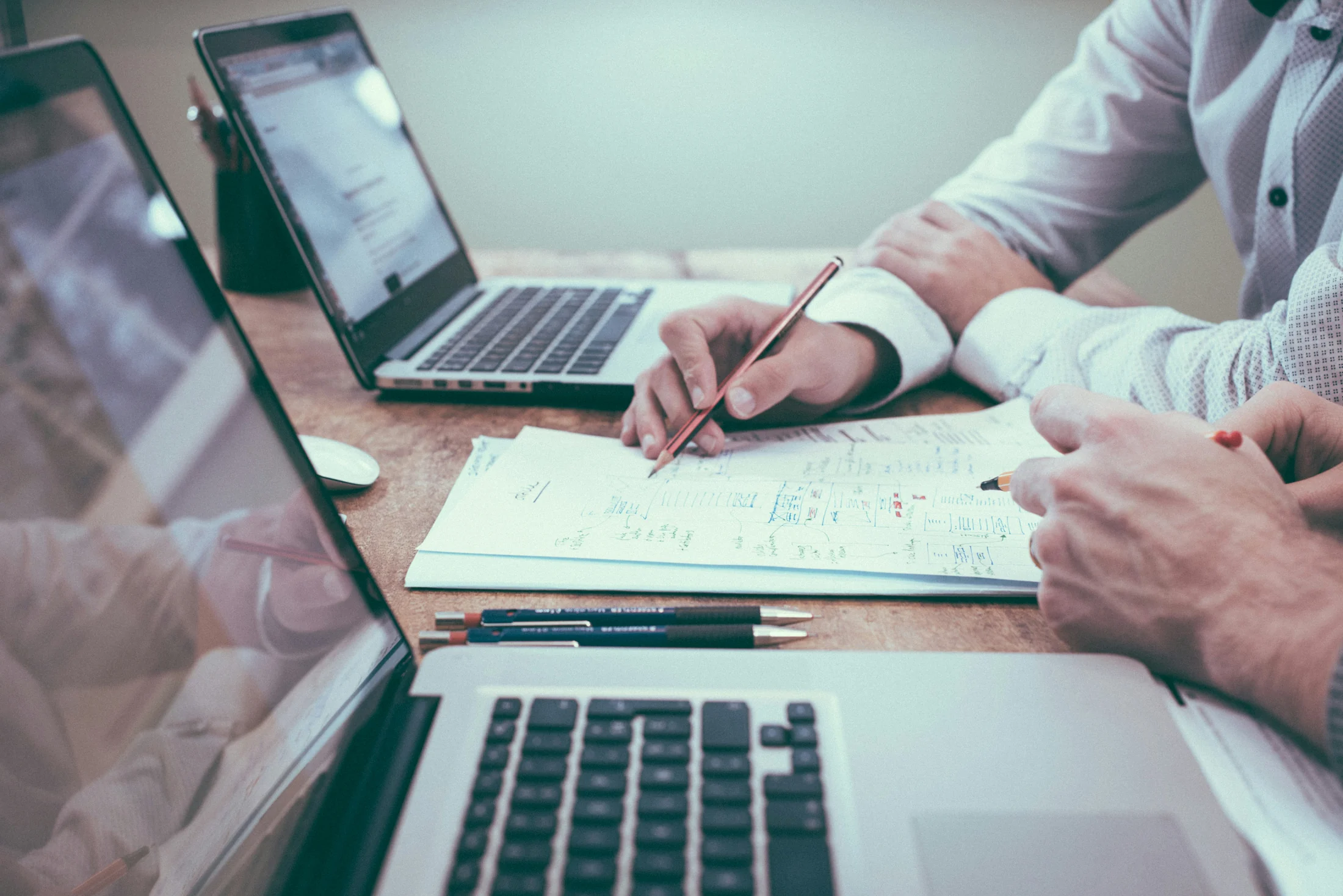 Private advisory environment for long-term wealth planning
